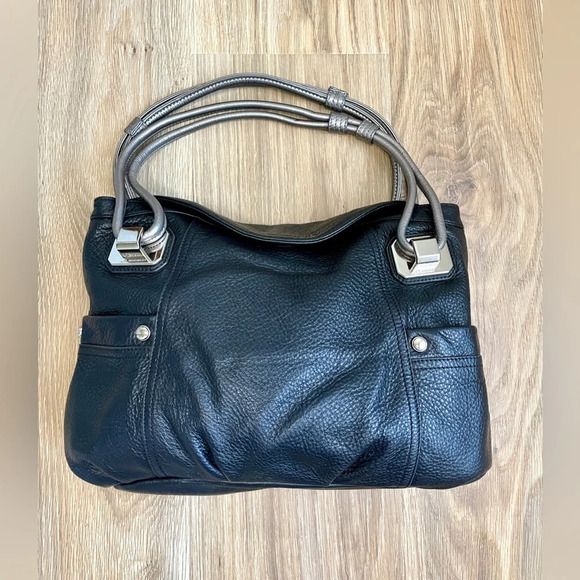 B. Makowsky Black Leather Metallic Gray Handles Hobo Shoulder Handbag EUC - Picture 1 of 6